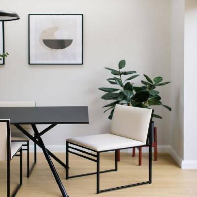 indoor-chair-black-offwhite
